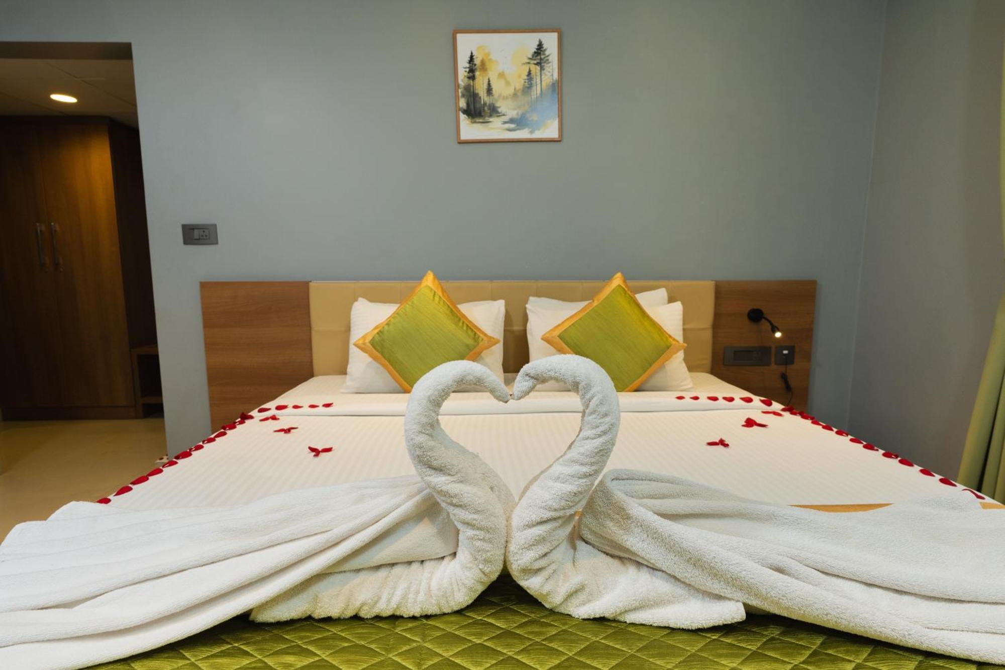 Hotel Grand Alleppey Alappuzha Exterior photo